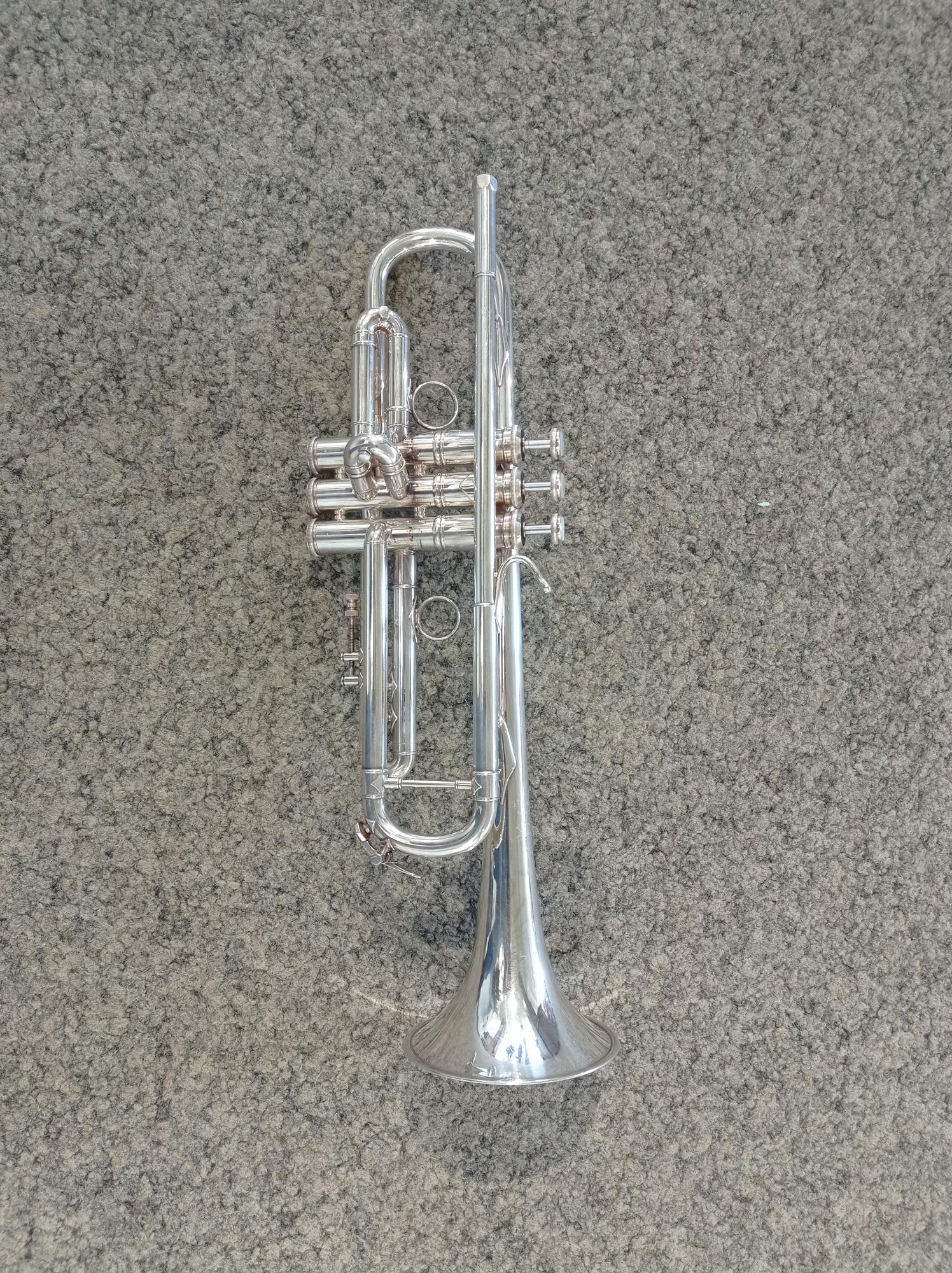 B Trompete V.Bach Mod. NY7