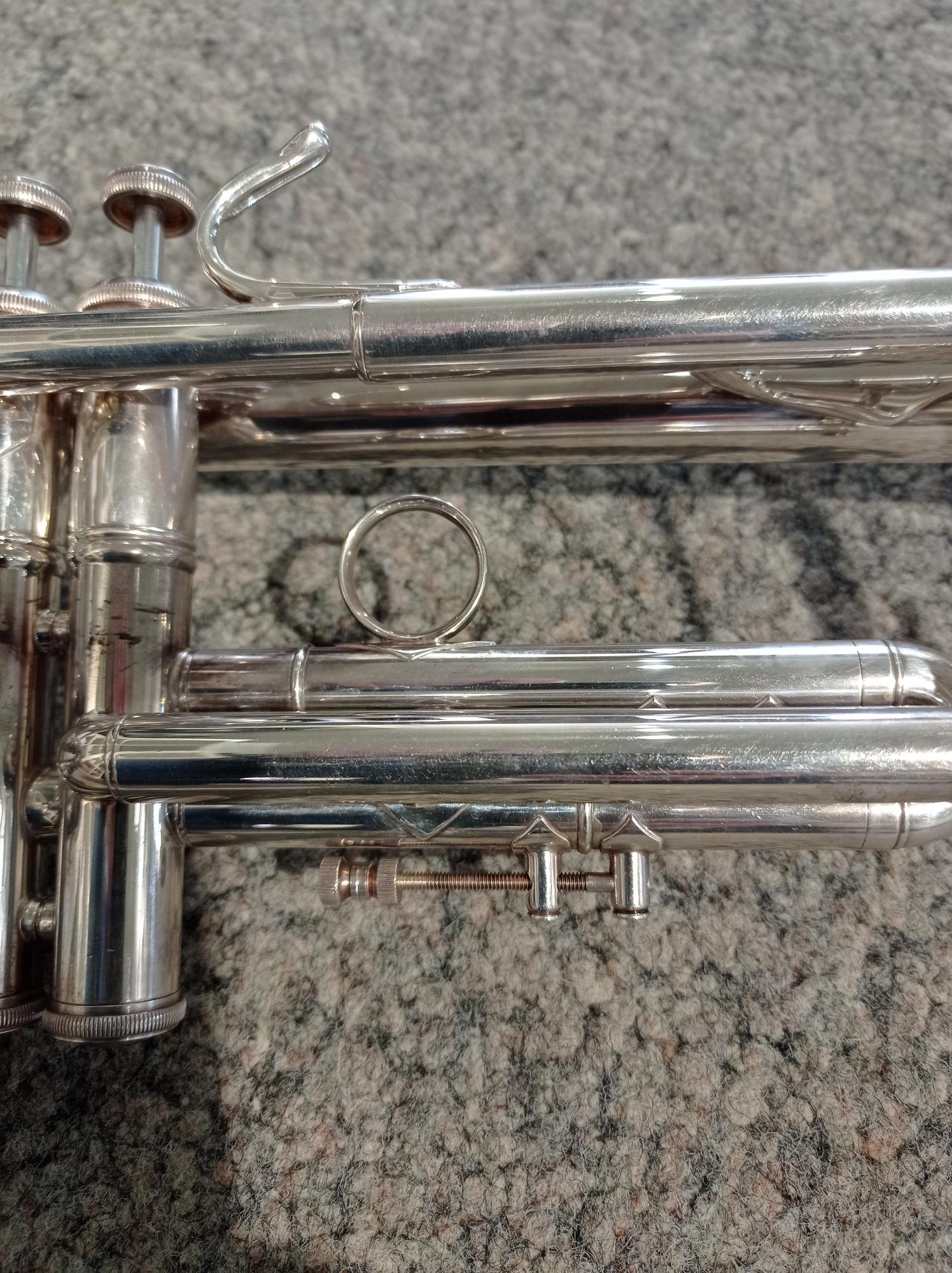 B Trompete V.Bach Mod. NY7
