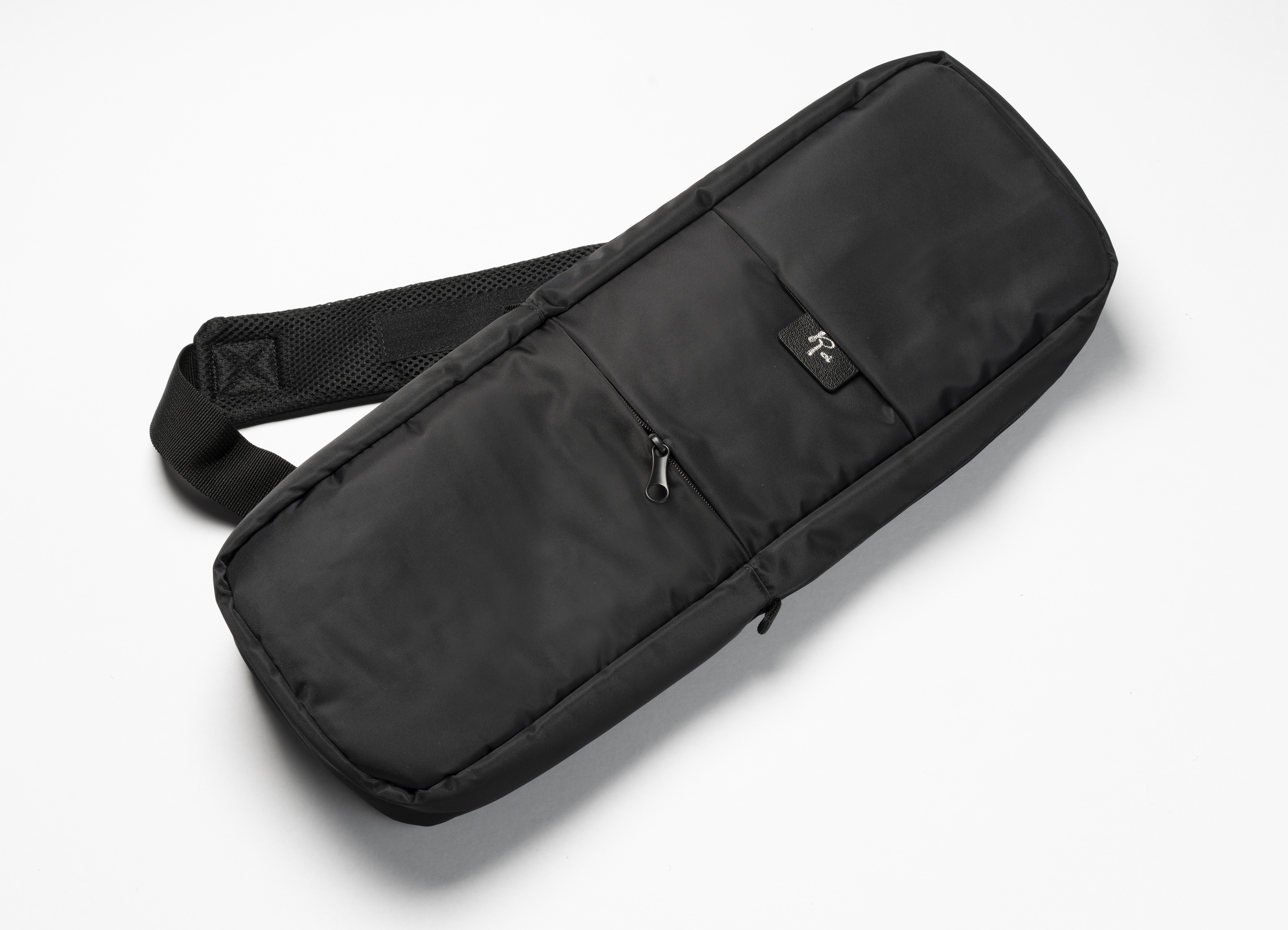 Roi Cross Bag Flöte black